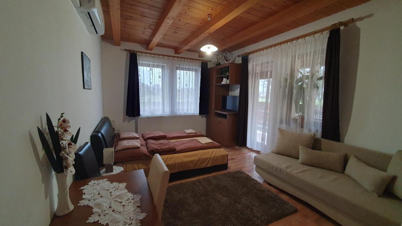 Kekszilva Vendeghaz Hotel Pap Exterior photo